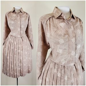 Vintage plus size tan pleated waisted shirt dress